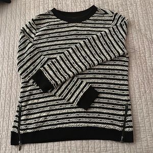 Johnston & Murphy light weight sweater